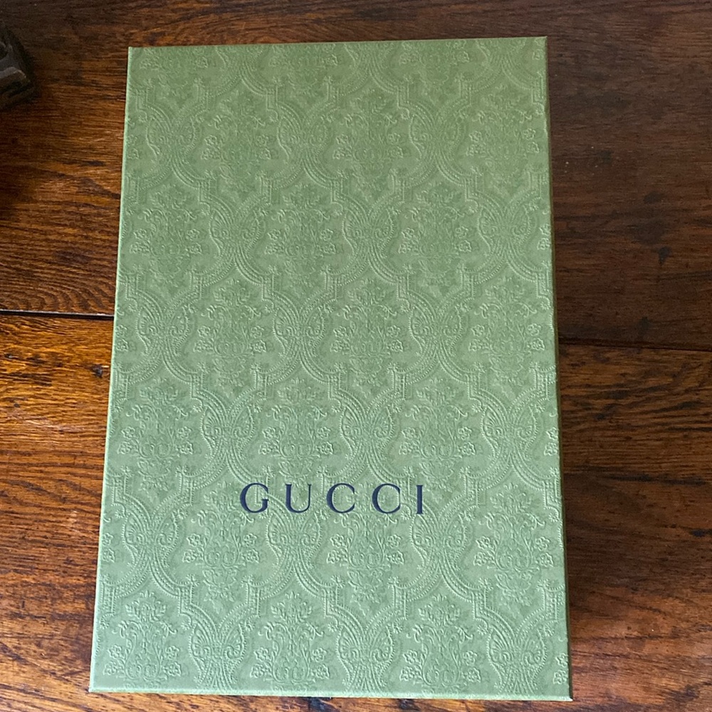 NIB Gucci 10 Men’s Basketball Shoes White Green Box Cloth Bags Basket - Picture 5 of 15